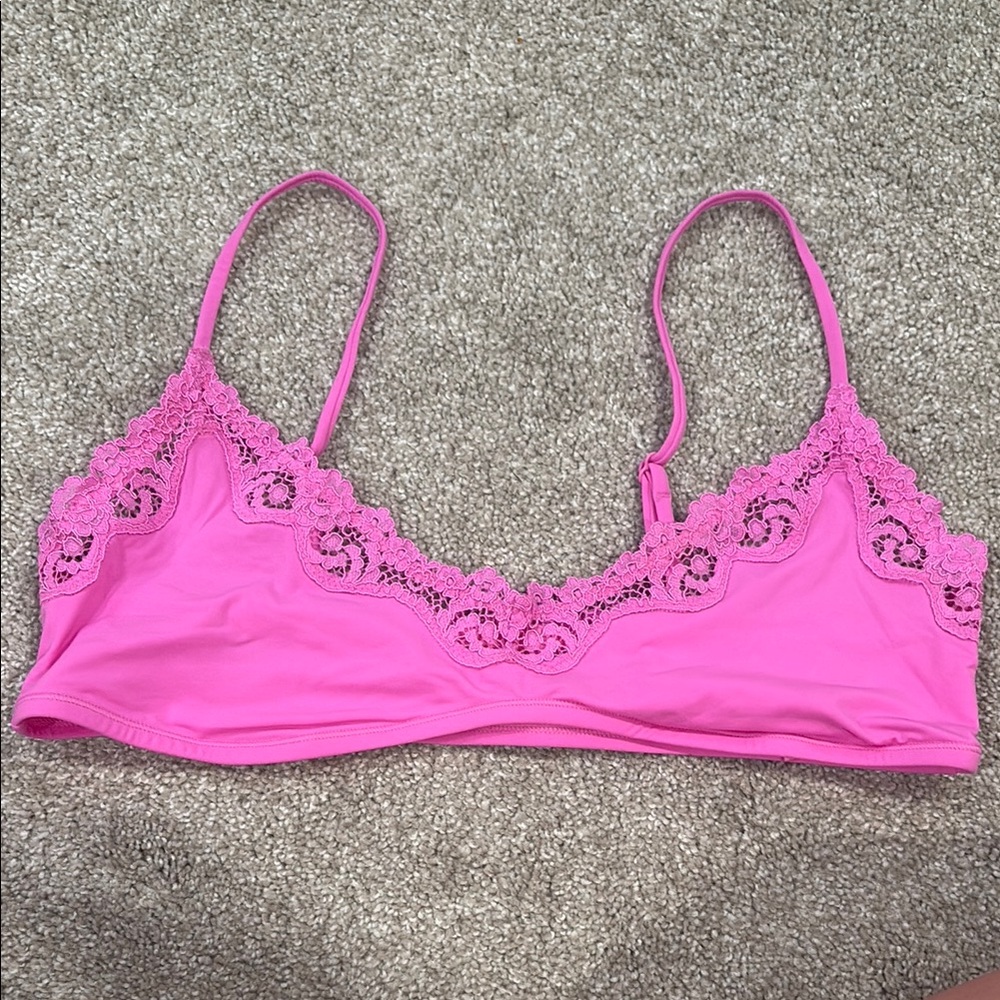 NWOT Skims Pink Bralette